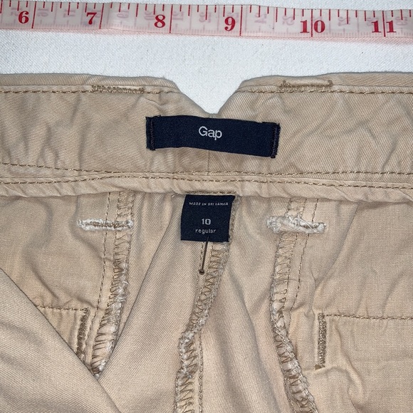 Gap Khakis Straight Leg low rise Size 10 - Picture 5 of 8